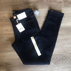 NWT a.n.a. a new approach Mid-Rise Skinny Jeans sz4